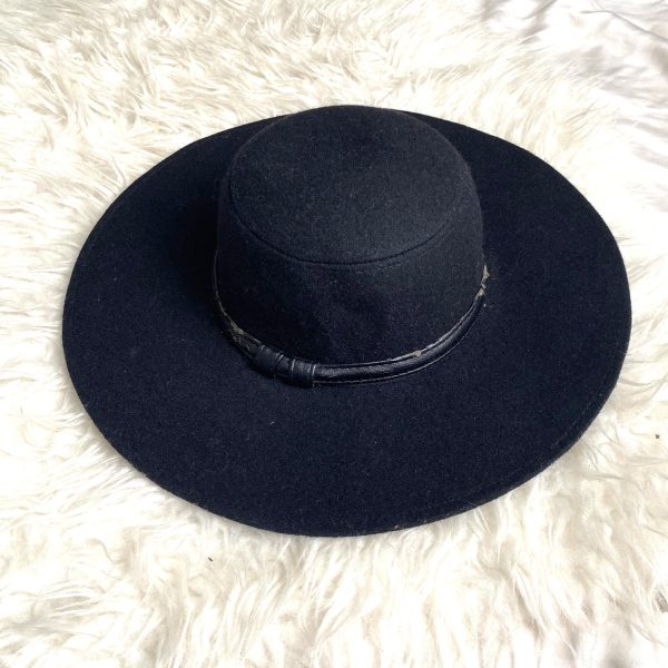 Kendall & Kylie Black Hat (see notes) Online Sale