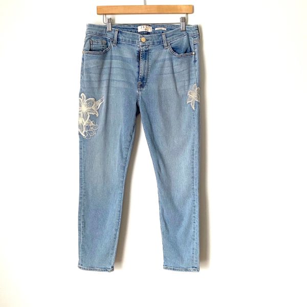 JEN7 By 7 For All Mankind Ankle Skinny Embroidered Floral Jeans- Size 14 (Inseam 25.5 ) For Sale