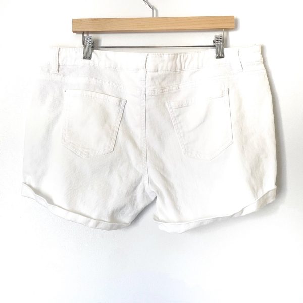 Time&Tru White Maternity Shorts- Size L (see notes) Fashion