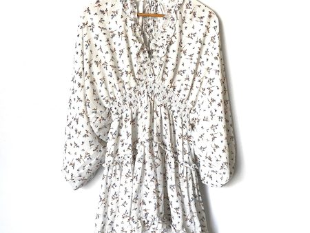 Storia White Floral Dress NWT- Size M Fashion