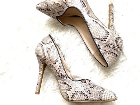 Anne Michelle Snakeskin Heels- Size 8 Online Hot Sale