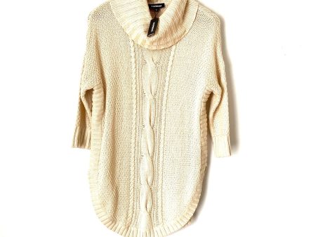 Express Cream Turtleneck Knit 3 4 Sleeve Round Hem Sweater NWT- Size XS For Sale