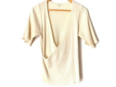 Tea N Rose Cream Ribbed Surplice Sweater Like Top- Size L Online now