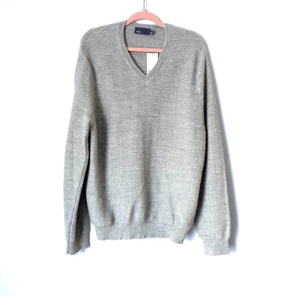 Vince Men s Grey V-Neck Sweater NWT- Size XL Online Hot Sale