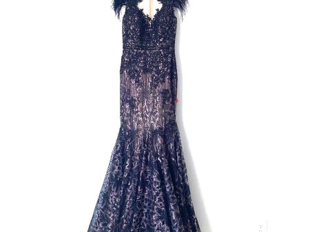 Mac Duggal Black High Neck Feather Embellished Cap Sleeve Mermaid Gown NWT- Size 4 For Cheap