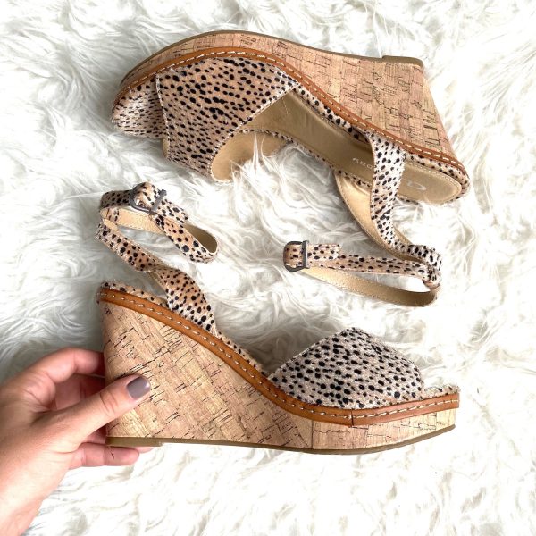 CL by Laundry Animal Print Textured Peep Toe Wedges- Size 11 Cheap