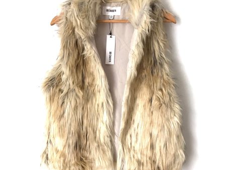 BB Dakota Ivory Faux Fur Vest NWT- Size XS For Sale