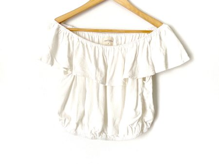 Vestique White Off the Shoulder Crop Top- Size S For Sale