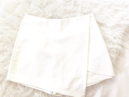 Vestique White Envelope Skort- Size S Cheap